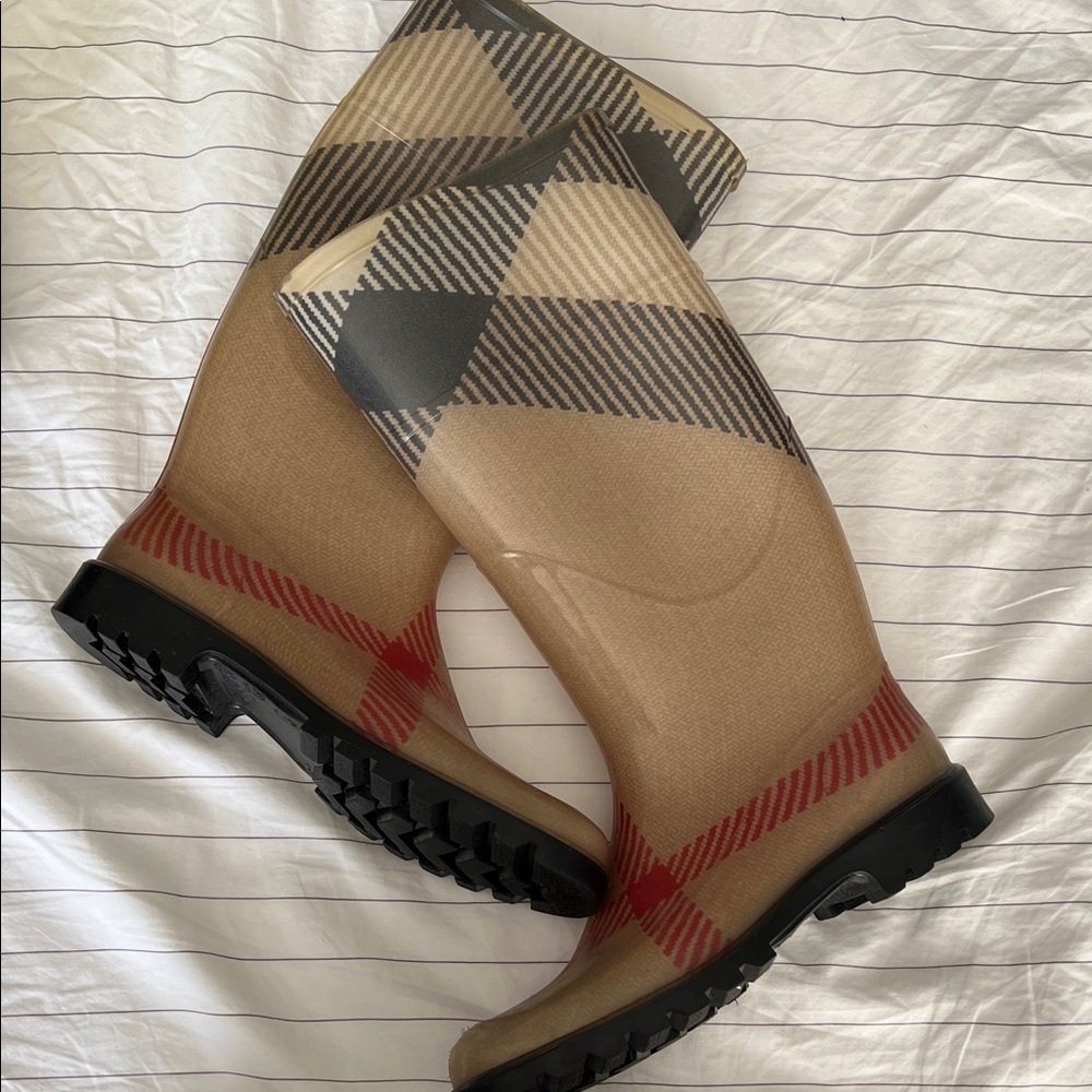 Burberry Plaid Tan and Red Women's Rain Boots